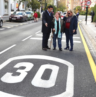 ©Ayto.Granada: El Ayuntamiento extiende a toda la ciudad la limitacin de la velocidad a 30 kilmetros hora